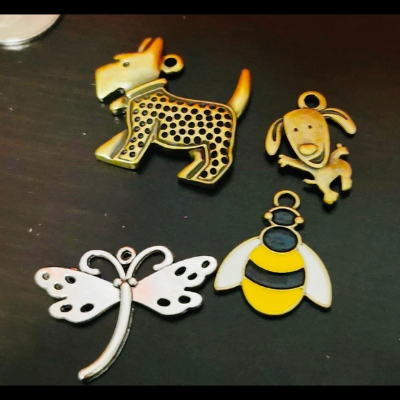 4 keychain with charm - Picture 2 of 15